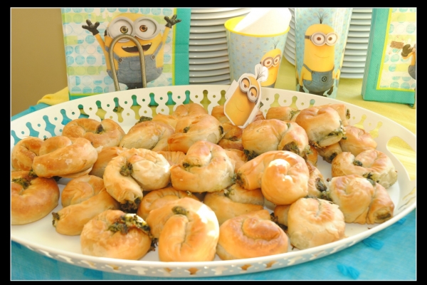 minions00931EA7F38-8C46-AA28-67AF-52C3C8347EBF.jpg