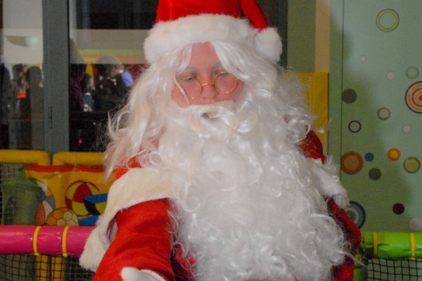 christmas01026FB9ED9-3B27-F4AC-ED09-441A3DF83661.jpg